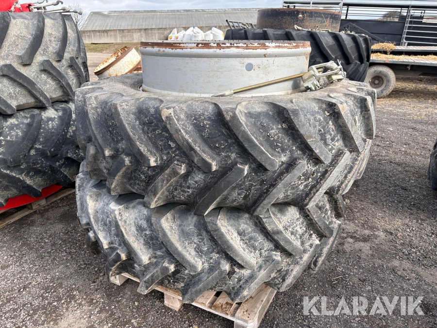 Dubbelmontage BKT 460/85 R38