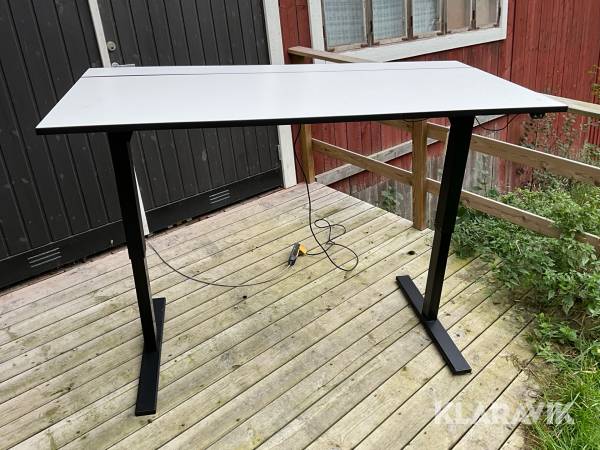 Skrivbord höj och sänkbart