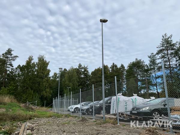 Belysningsstolpe 6 meter med armatur och betongfundament 2st