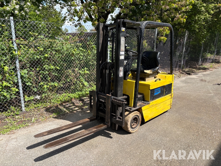 Truck CAT EP15T-48E
