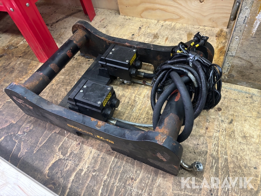 Redskapsgrind Engcon EC-Oil S60