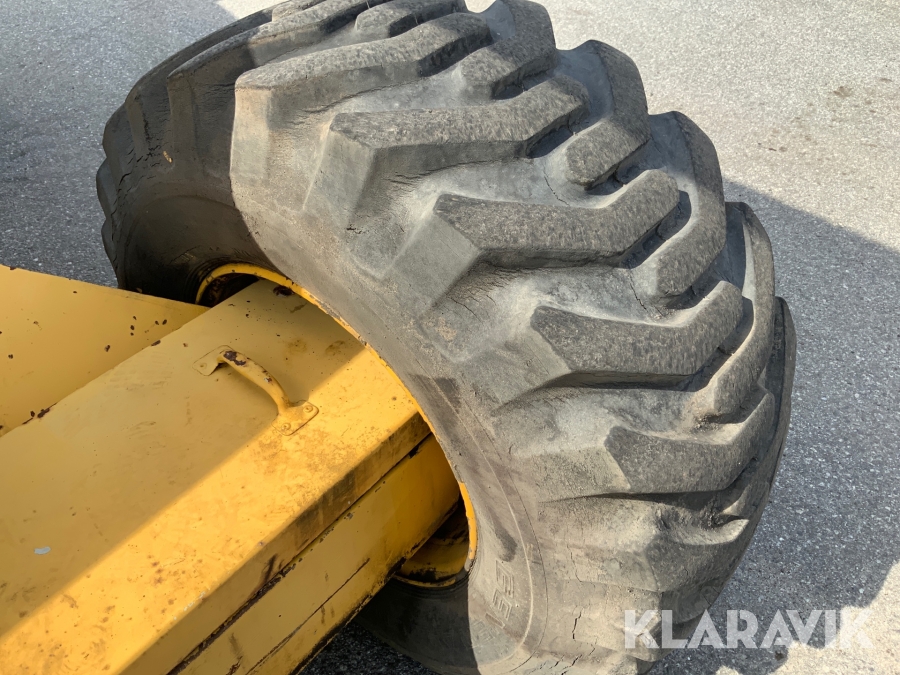 Klaravik Auktioner | Bomlift Calavar Condor 68 Series X