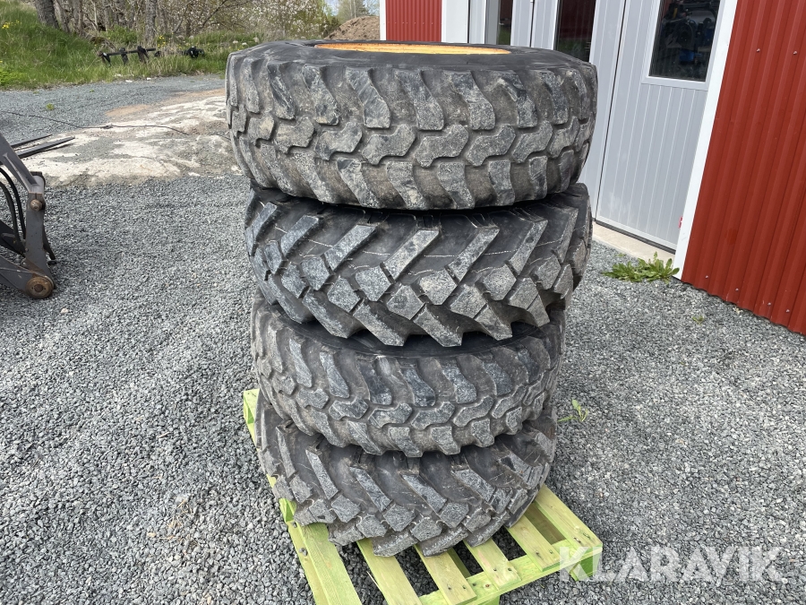 Däck & fälg passar Volvo L25