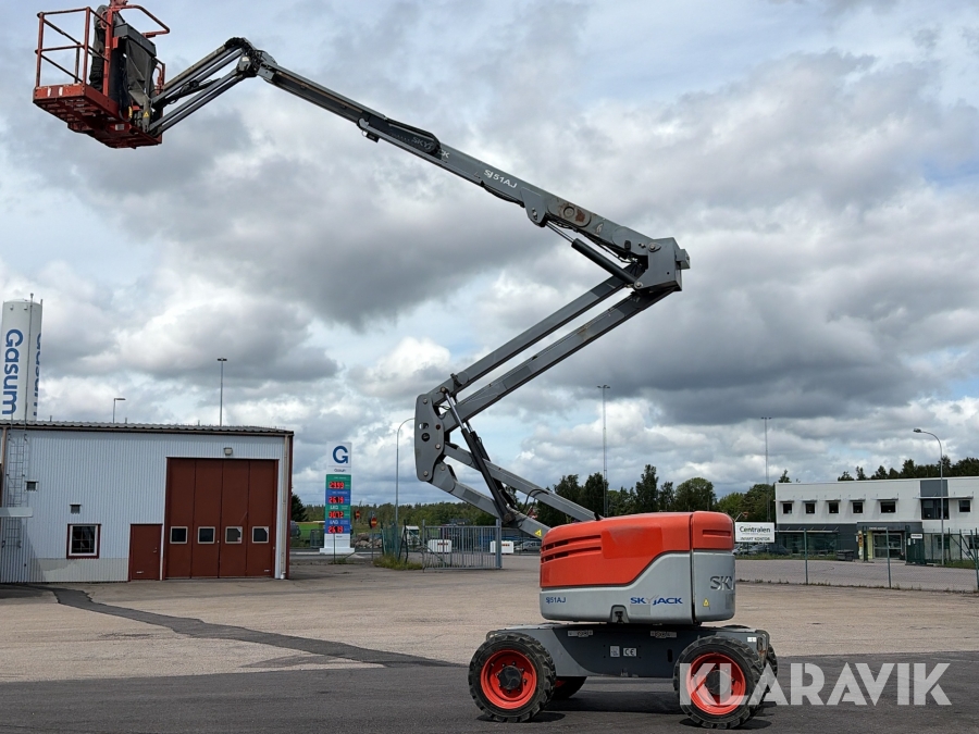 Vikbomslift Skyjack SJ51AJ 4 x 4 Nybesiktigad