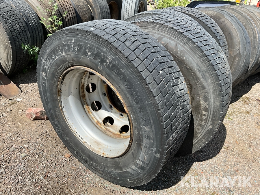 Lastbilsdäck Marshal 315/70R22,5 4st