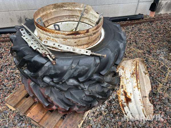 Dubbelmontage 12.4-24 Pirelli 2st