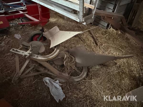 Plog Massey Ferguson 2-skärig