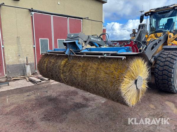 Sopvals Snowek AH 330 med vattentank