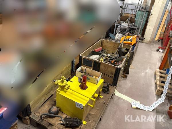 Blandad utrustning & reservdelar 4st pall