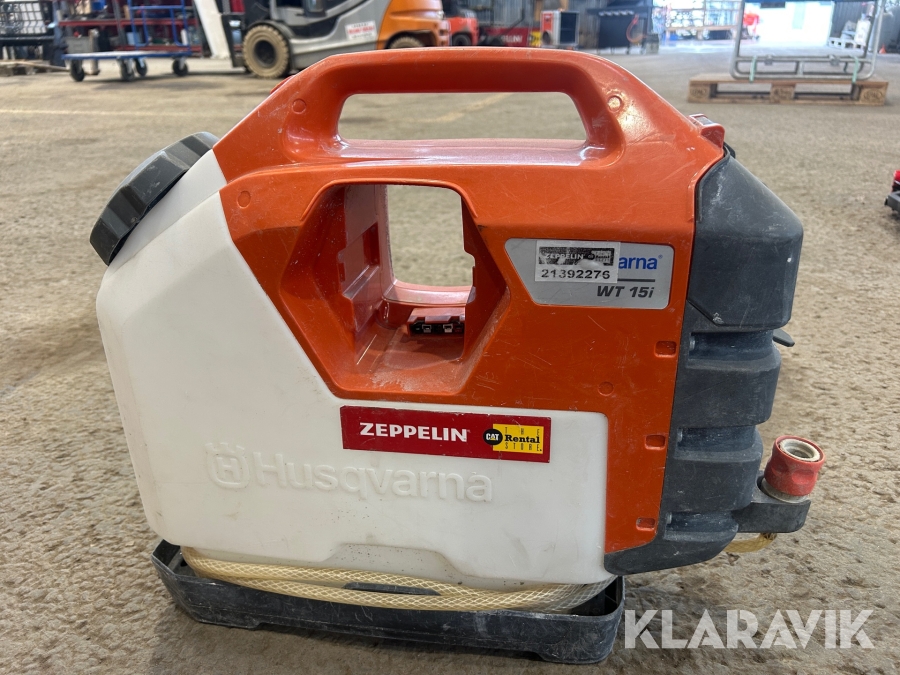 Vattentank Husqvarna WT151 till motorkap