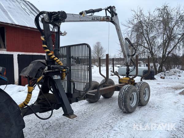Huggarvagn / skogsvagn Kesla med ramstyrning och kran
