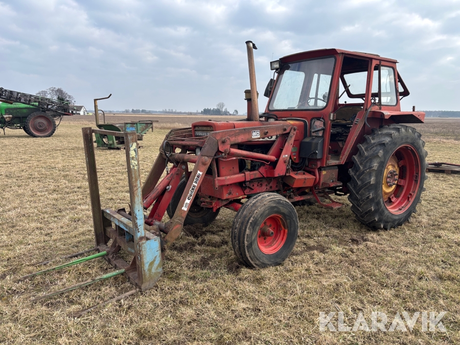 Veterantraktor Volvo BM 650 - Med frontlastare och redskap