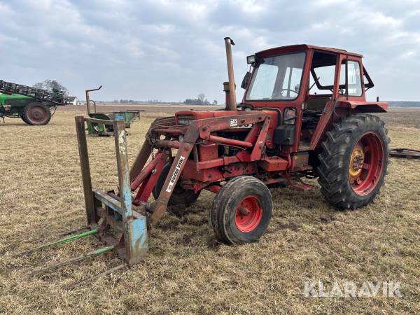 Veterantraktor Volvo BM 650 - Med frontlastare och redskap