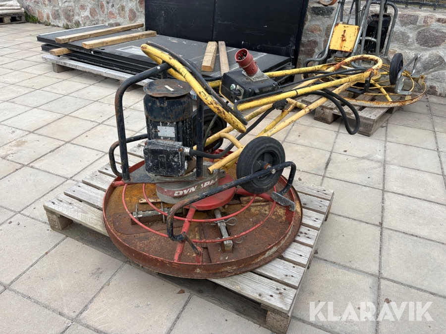 Glättare Dynapac BG33 E