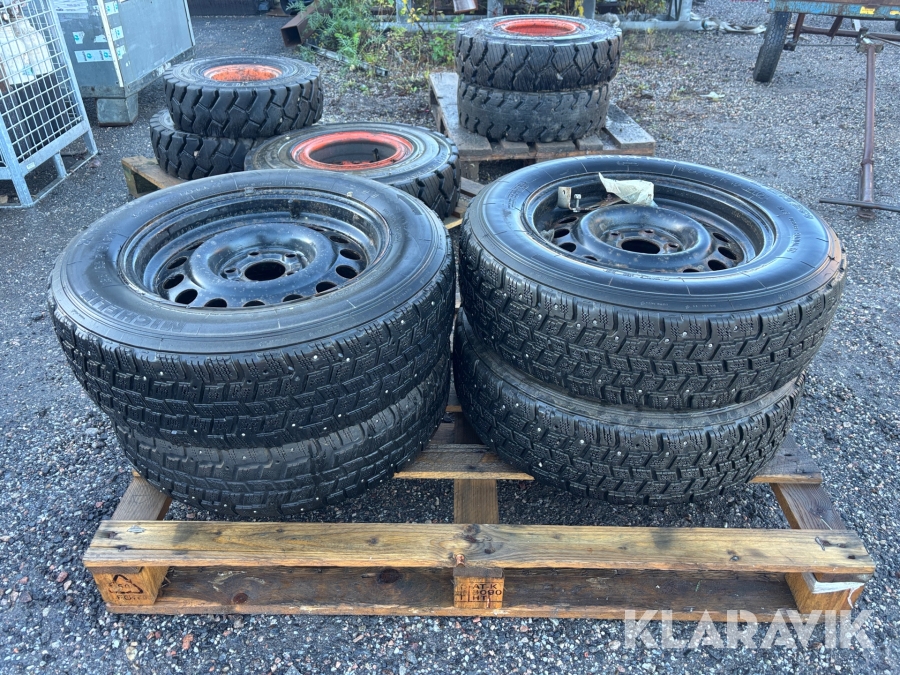 Däck & fälg Michelin 195/65R15 4st