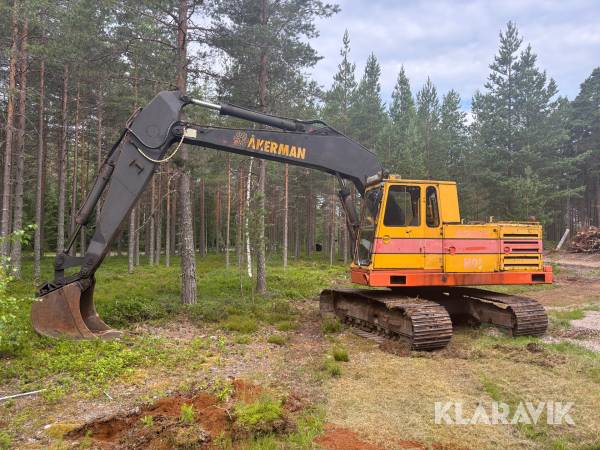 Grävmaskin Åkerman H9B med redskap