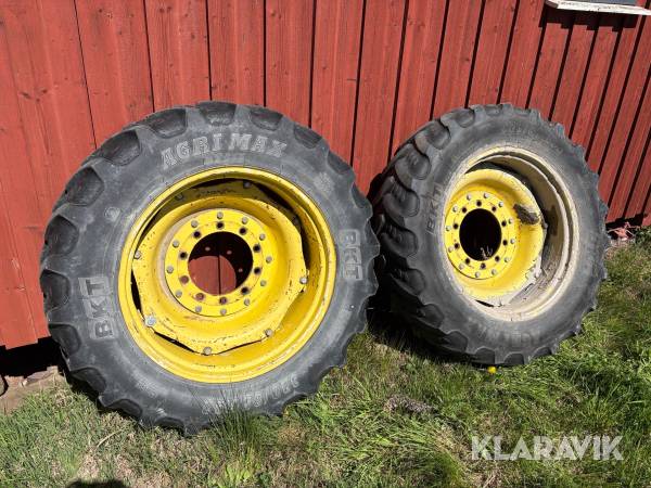 Lantbruksdäck 320/85R32 300/95R46 BKT