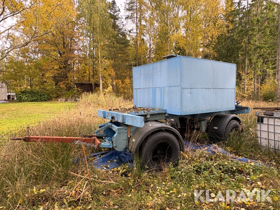 Vattentank på vagn med värmare