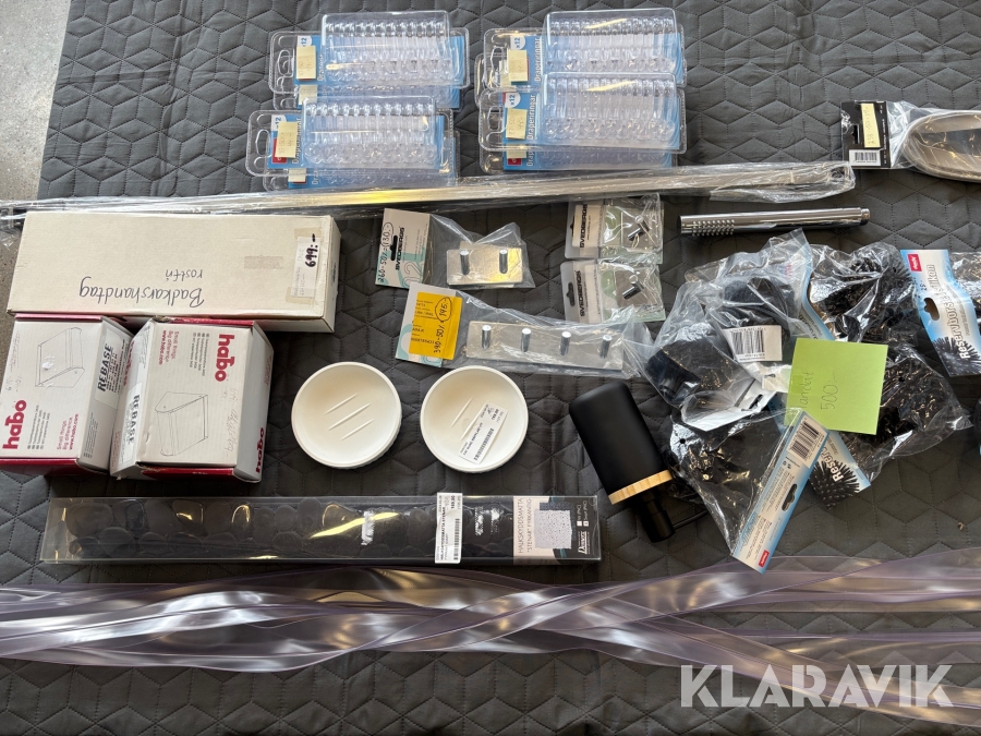 Diverse badrumstillbehör Habo