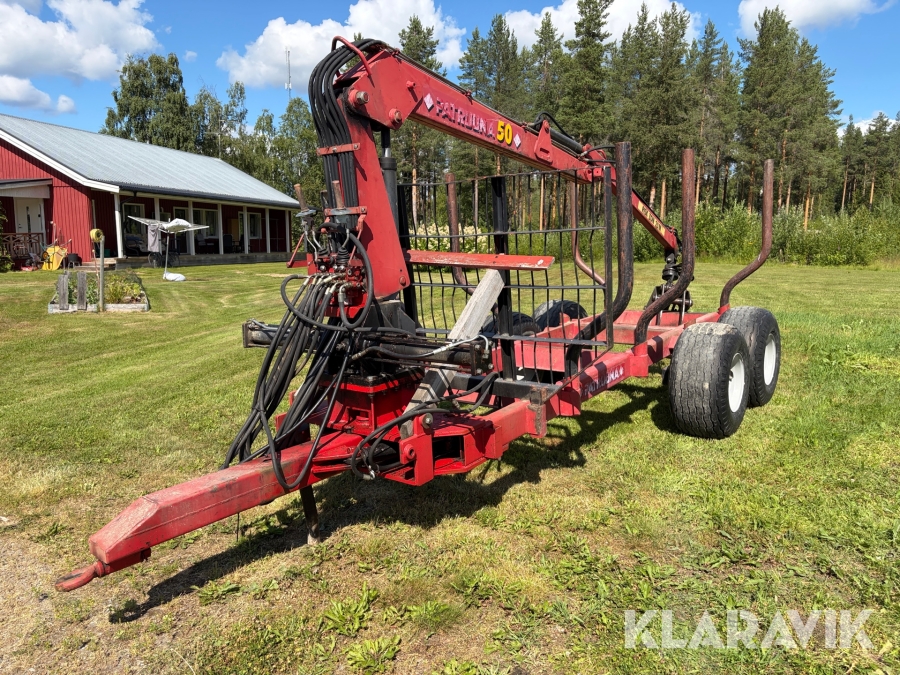 Skogsvagn med kran Patruna 50