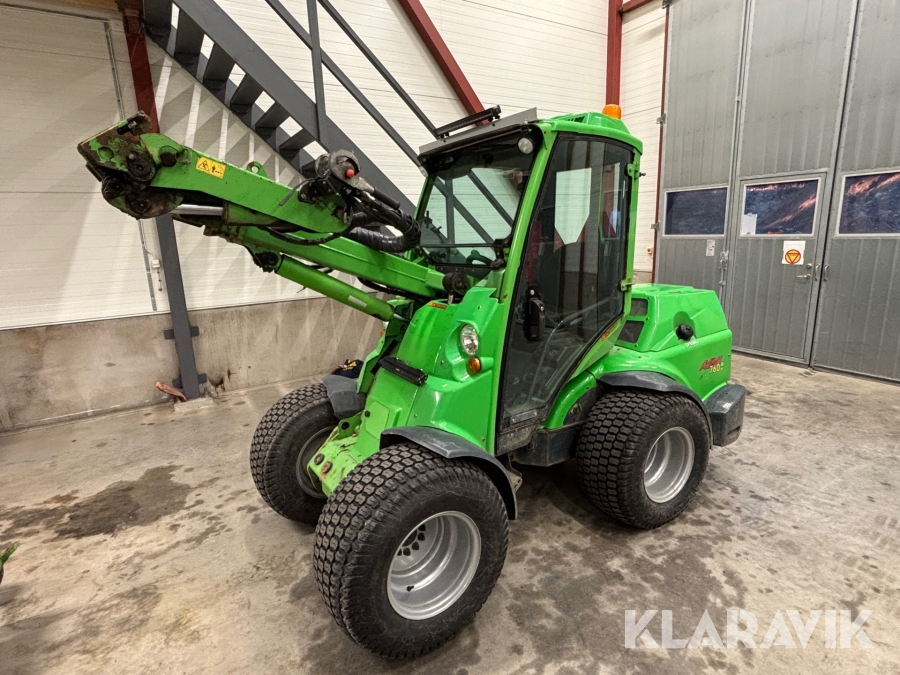 Hjullastare Avant 760i med många tillbehör