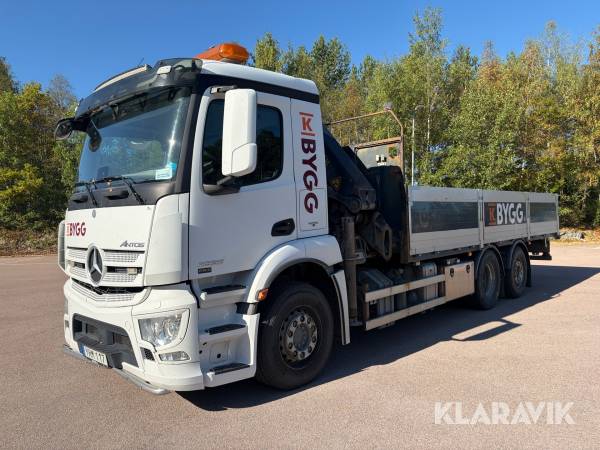 Kranbil/ brädgårdsbil Mercedes-Benz Antos 2532