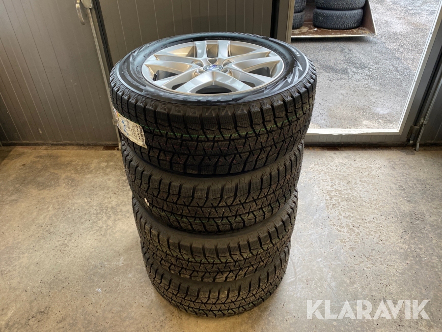 Kompletta vinterdäck Volvo V70 XC Original 4st