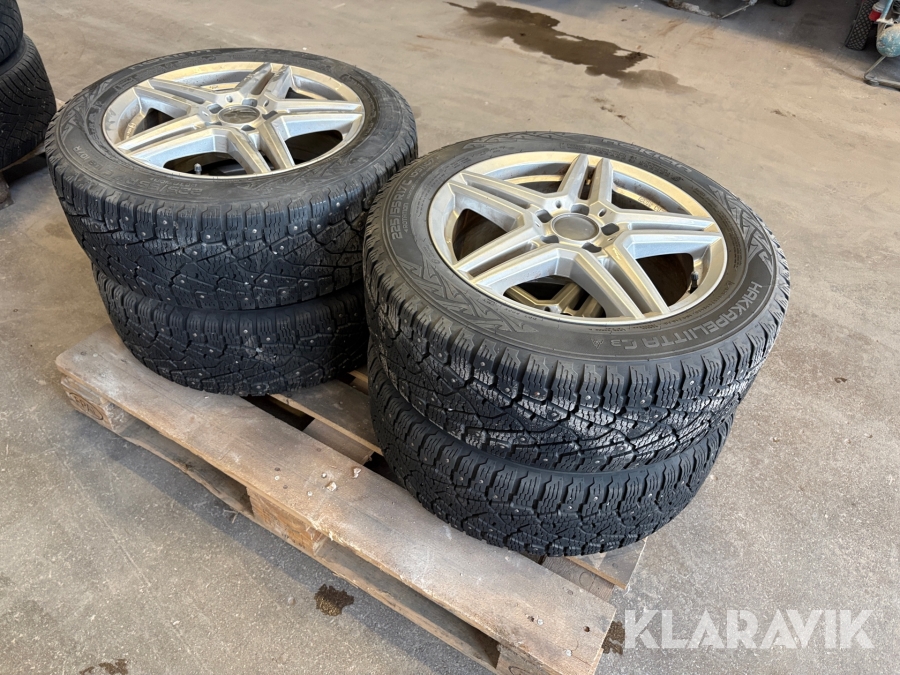 Vinterdäck Nokian Hakkapeliitta 8 225/55 R17 4st