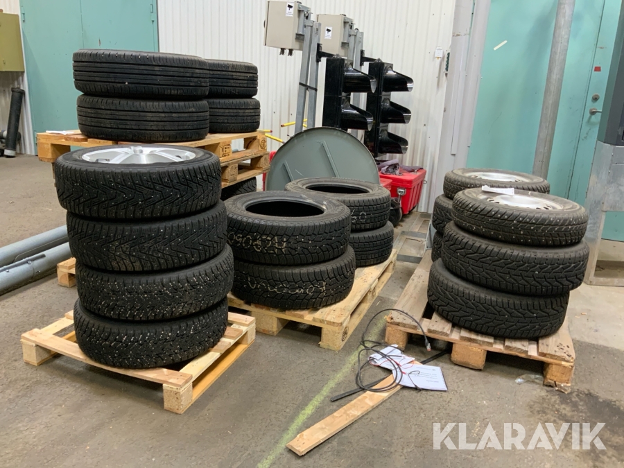 Diverse däck och hjul för personbil 22st