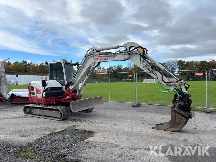 Grävmaskin Takeuchi TB370 med skopor och rotator