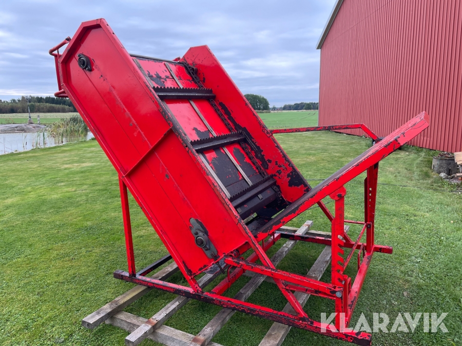 Klaravik Auktioner | Rundbalsupprullare Trejon Rullman