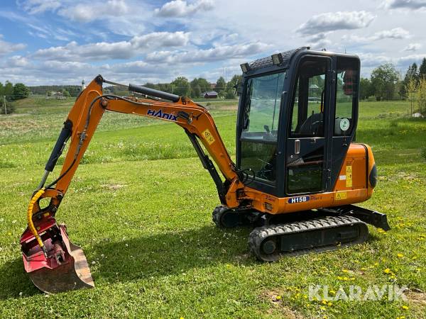 Minigrävare Hanix H15B plus-2 med redskap