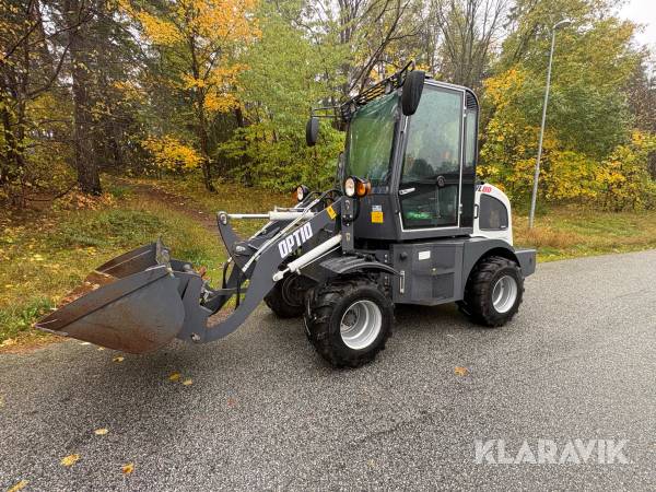 Hjullastare Optio WL80 med redskap