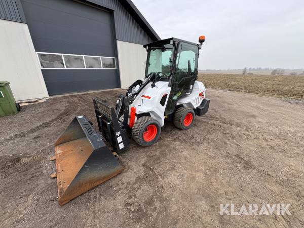 Kompaktlastare Bobcat L28 Med Tillbehör
