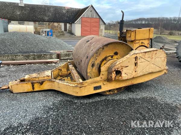 Vält bogserad Lokomo AT32