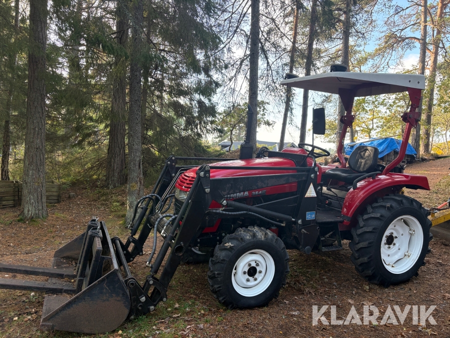 Traktor Jinma 354E med flera redskap