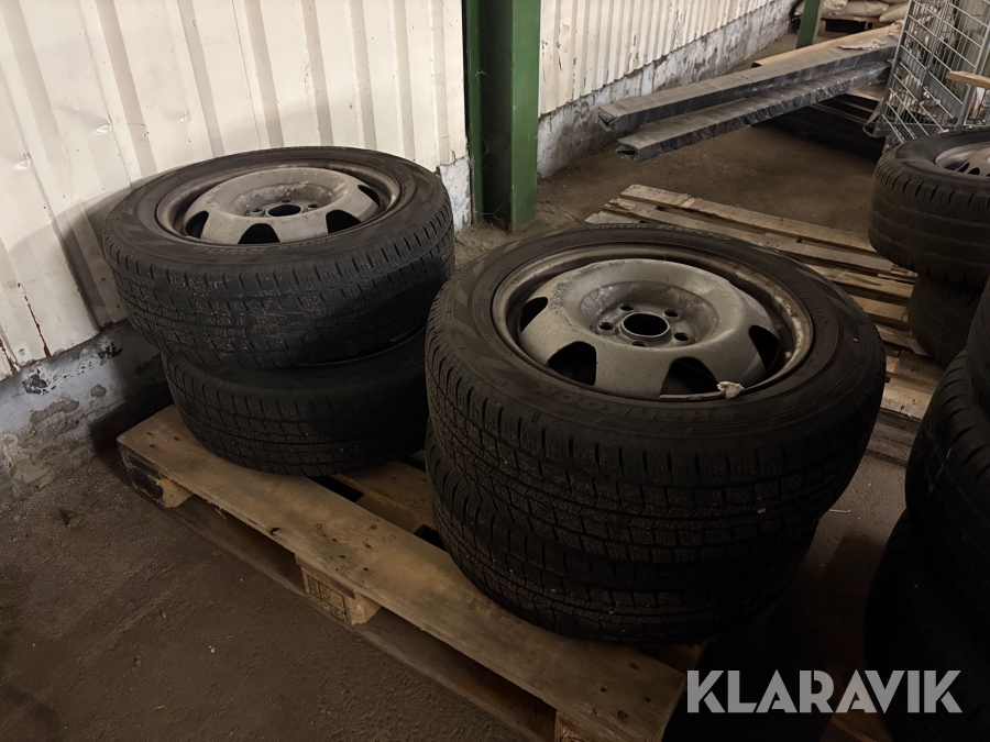 Vinterdäck Hankook 215/60R17C 4st