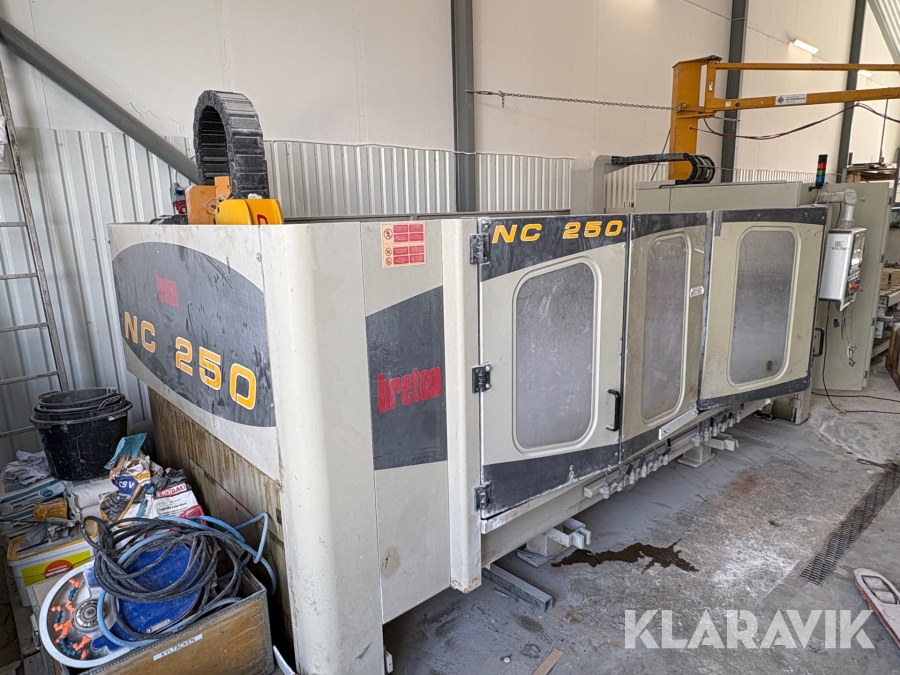CNC vattenskärningsmaskin Breton NC250