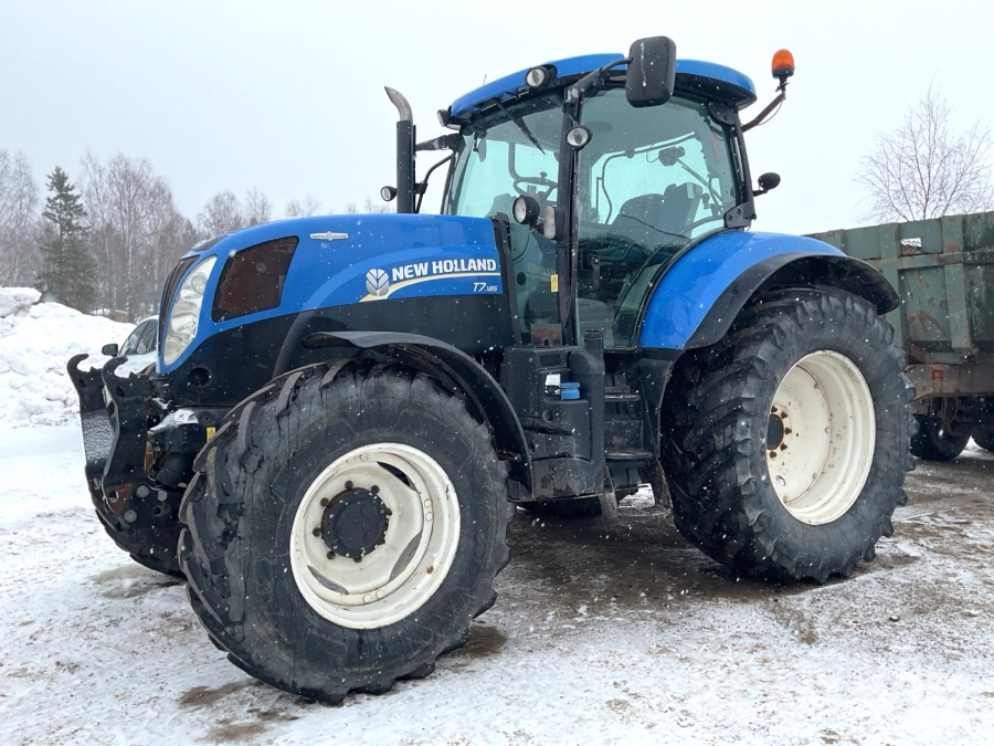Traktor New Holland T7.185