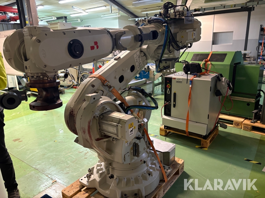 Robot ABB IRB 6700 M2002