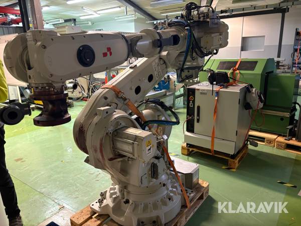 Robot ABB IRB 6700 M2002