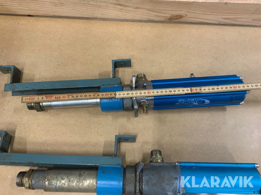 Klaravik Auktioner | Pneumatiska pumpar smörjmedel Orion 22750 och 22710