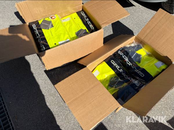 Regnkappor & byxor Grundens Nova coat 52,  nova waist trousers 128