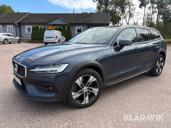 Volvo V60 Cross Country B4 AWD