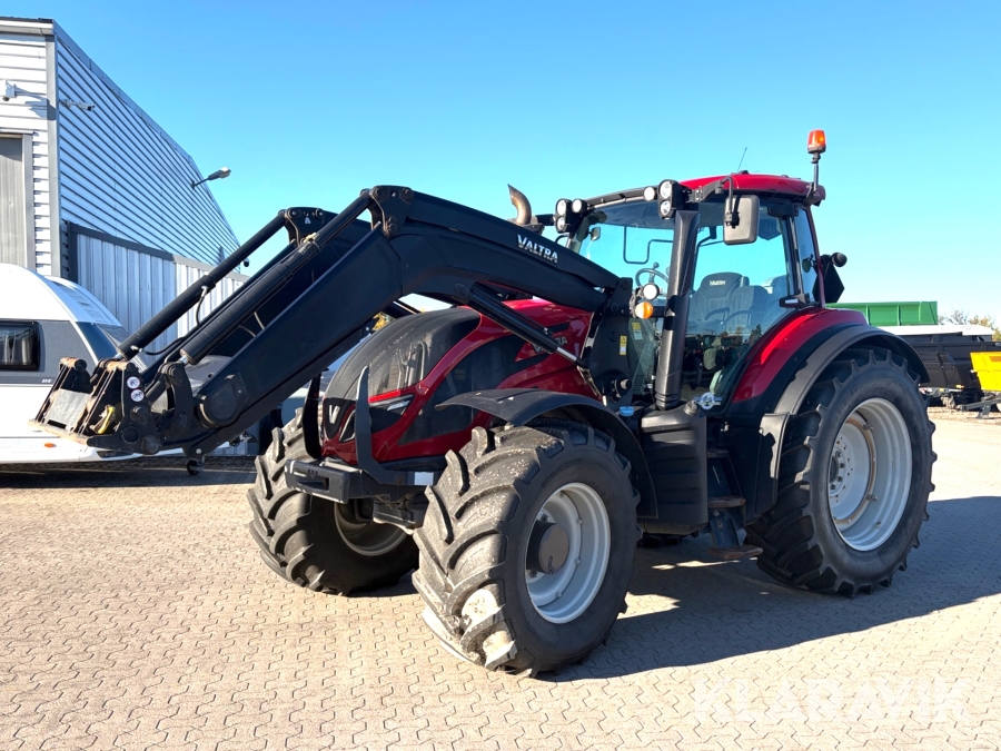 Traktor Valtra T194 / frontlastare