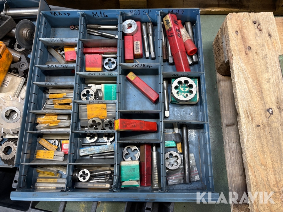 Parti med gängtappar SKF