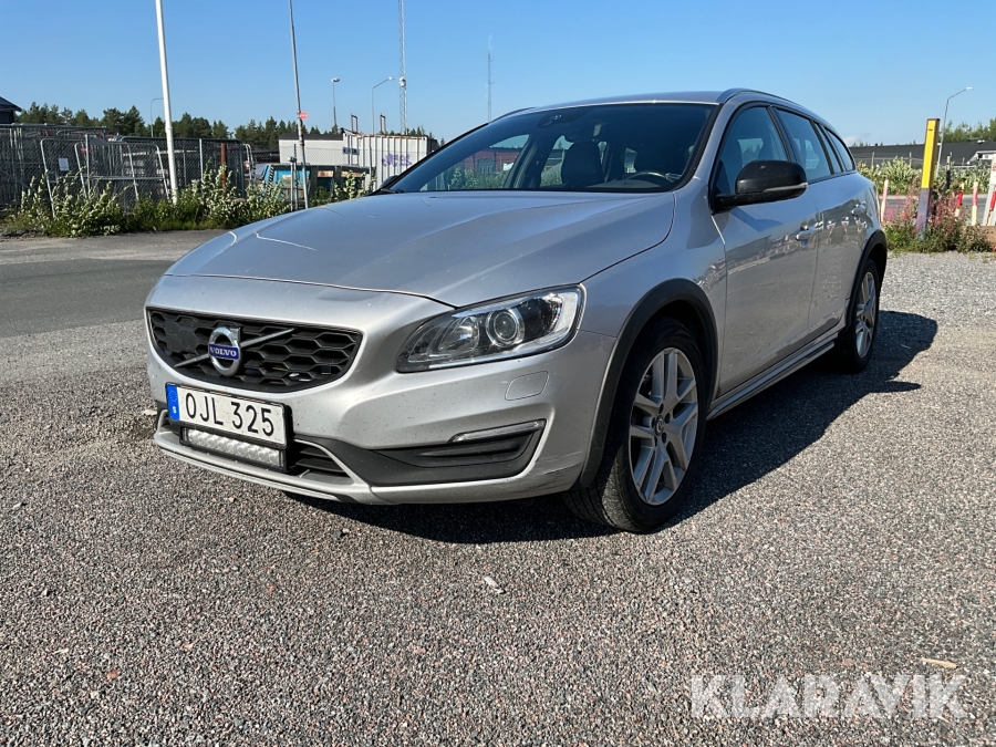 Volvo V60 Cross Country D4
