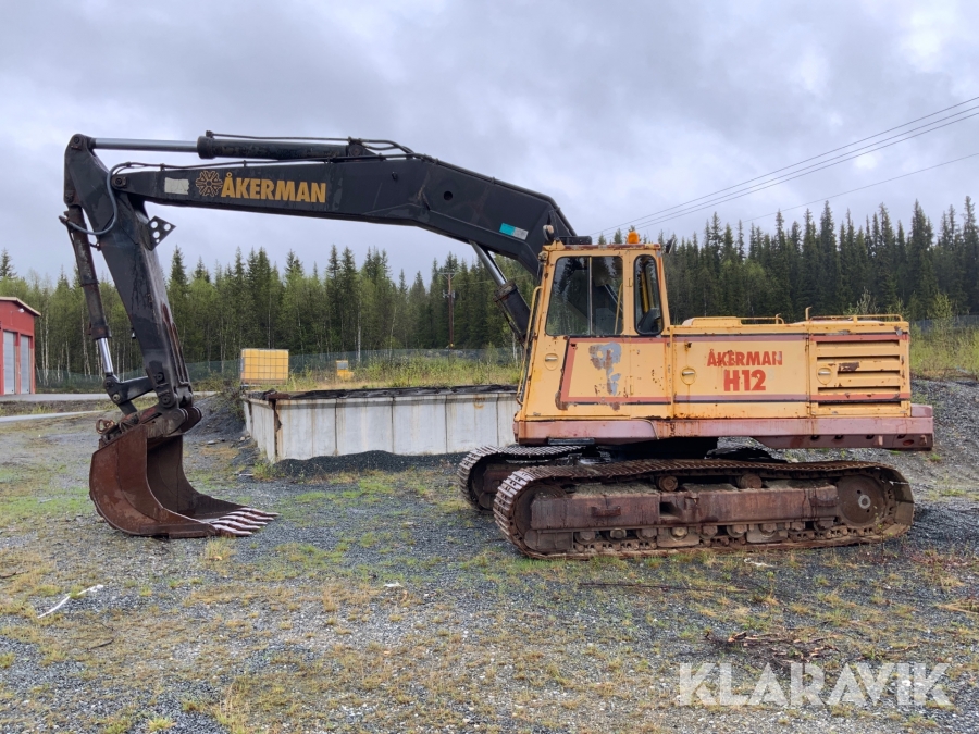 Grävmaskin Åkerman H12 med 3 skopor