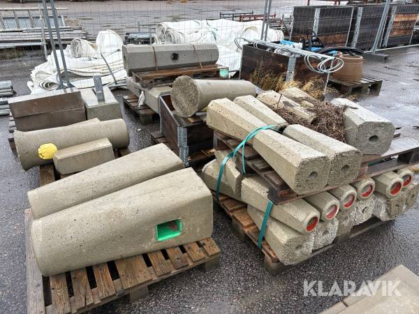 Betongfundament till stolpar