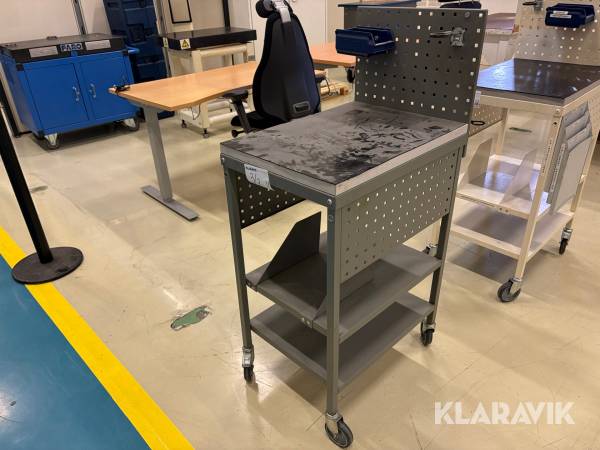 Rullvagn med verktygstavla